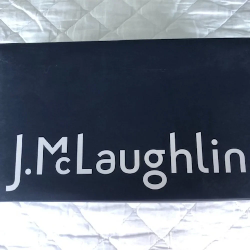 J. McLaughlin White and Black Trim Leather Sandal Thong Slides